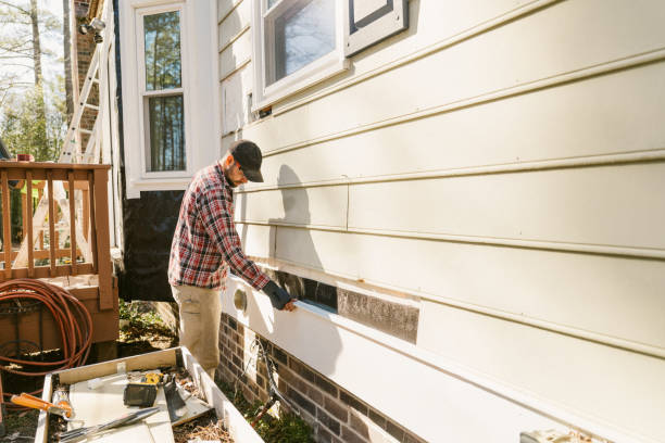 Trusted Emergency Siding Repair service in Elk Grove Village, IL - Creative Siding